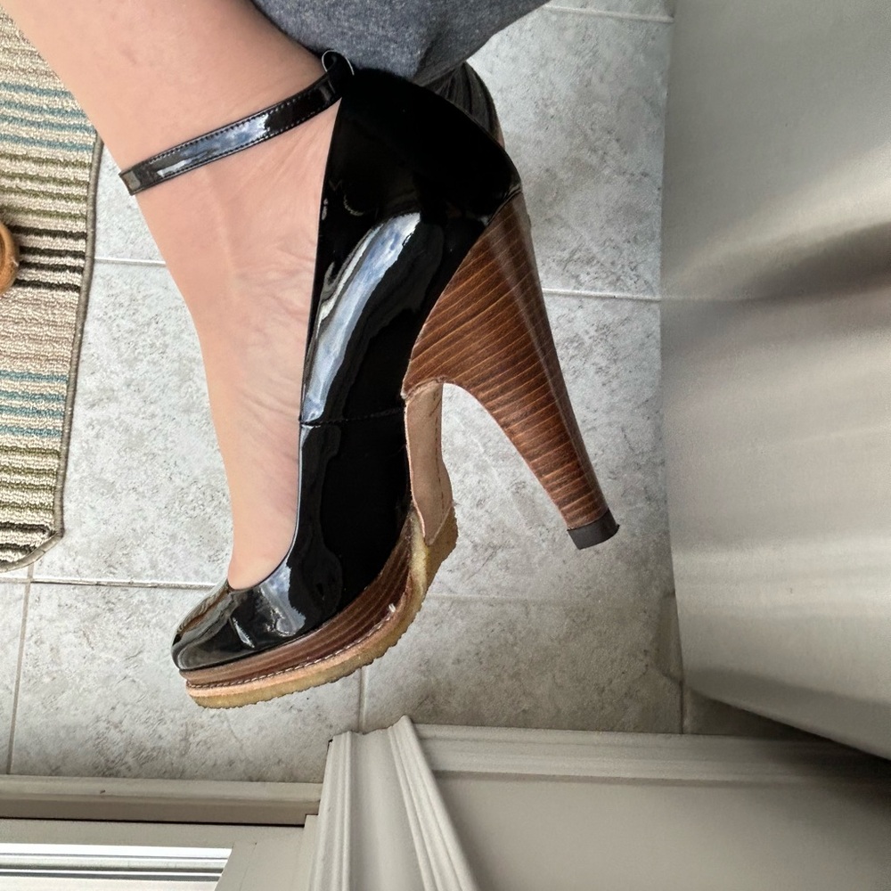 VINTAGE BARBARA BUI Patent Leather Platform Heels